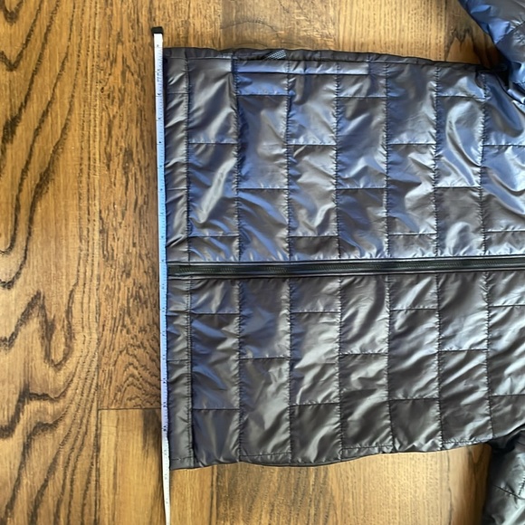 Patagonia Kid's Nano Puff Brick Quilt Jacket - Size Large (12) - Picture 8 of 11
